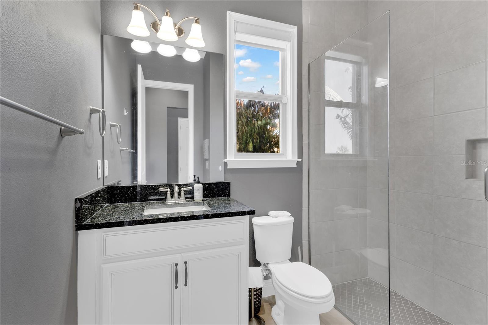 Image 24 of 59 For 13321 Oakenshaw Lane