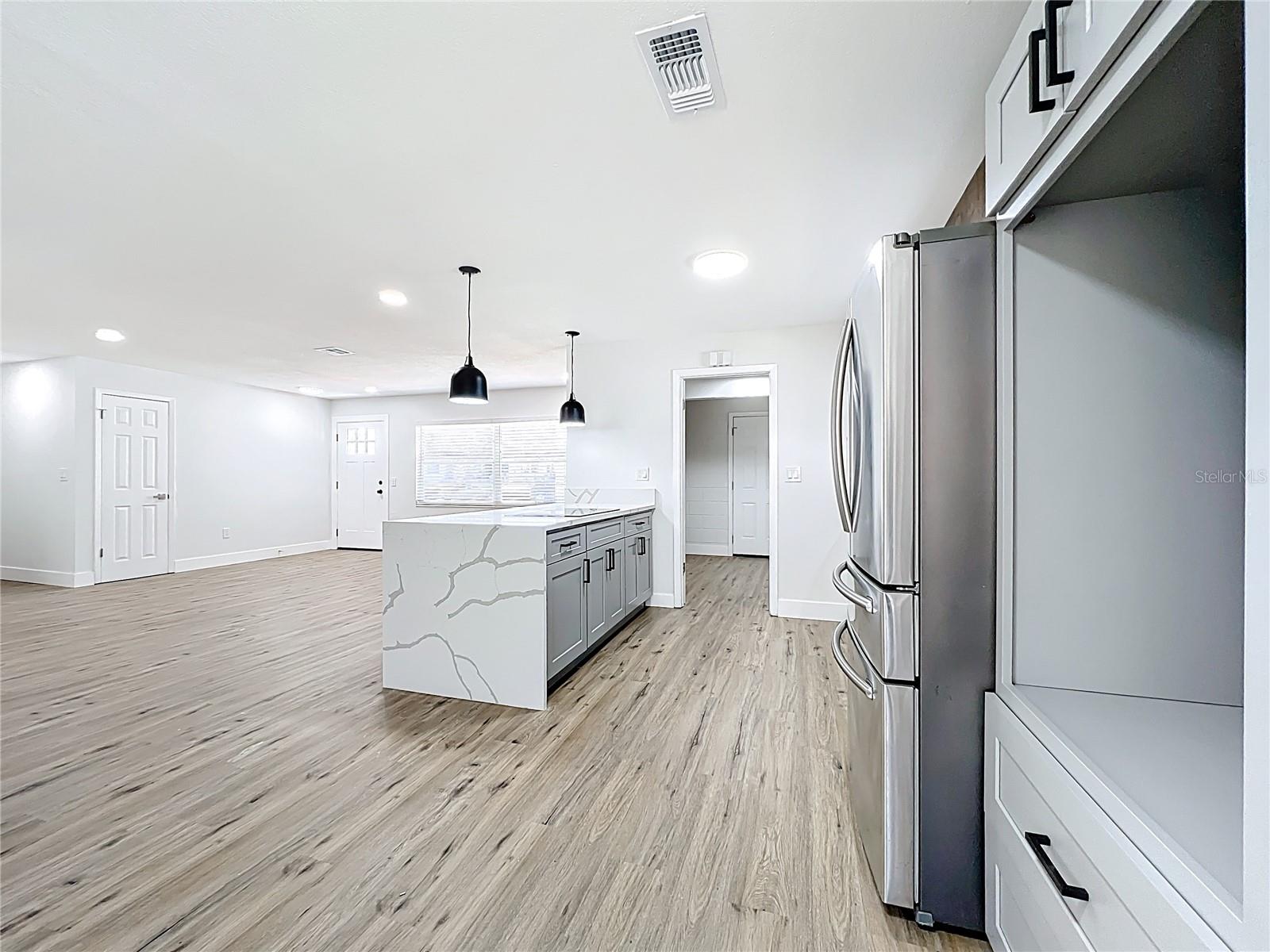 Image 10 of 55 For 615 Hillcrest Avenue