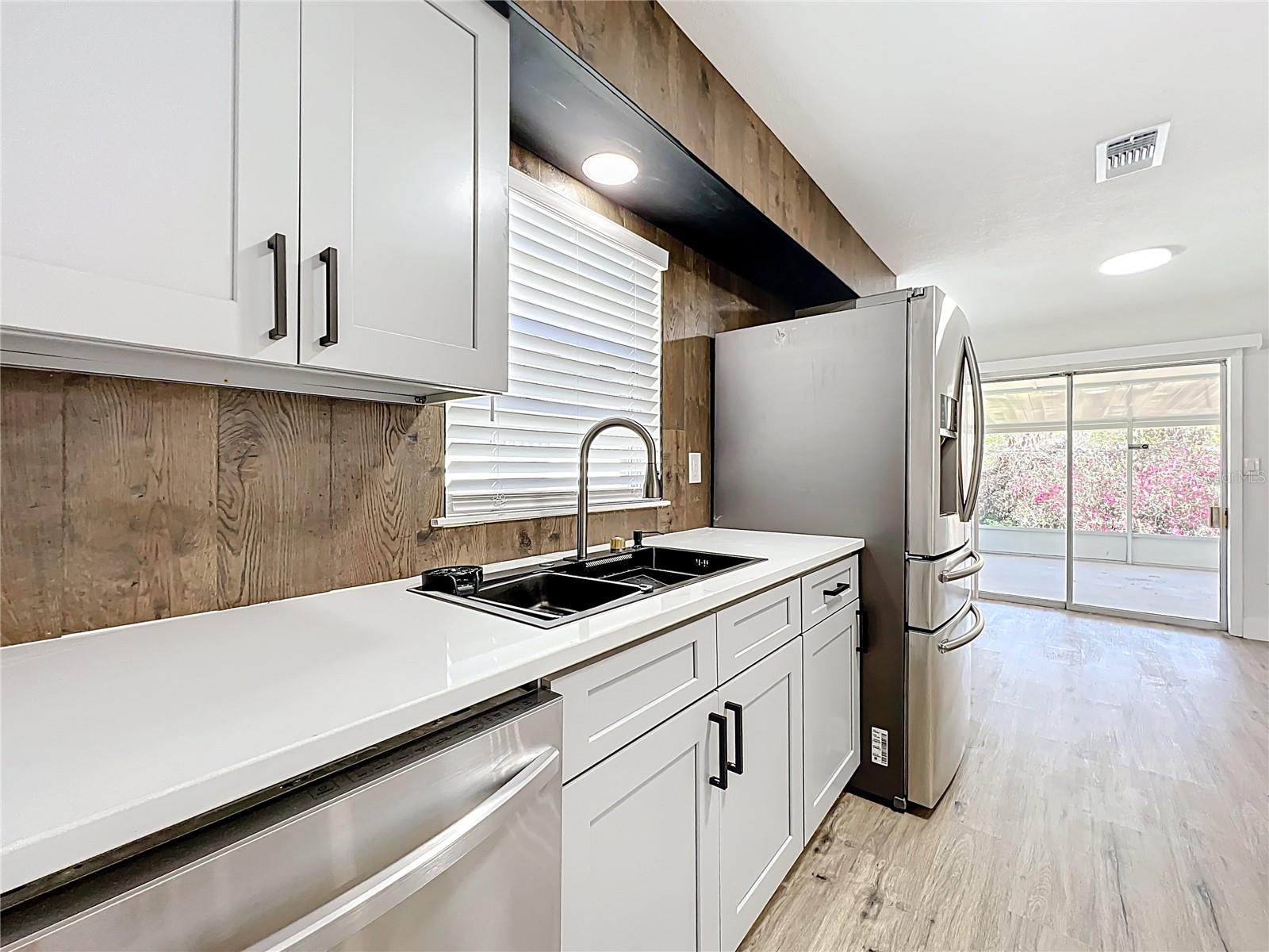 Image 13 of 55 For 615 Hillcrest Avenue