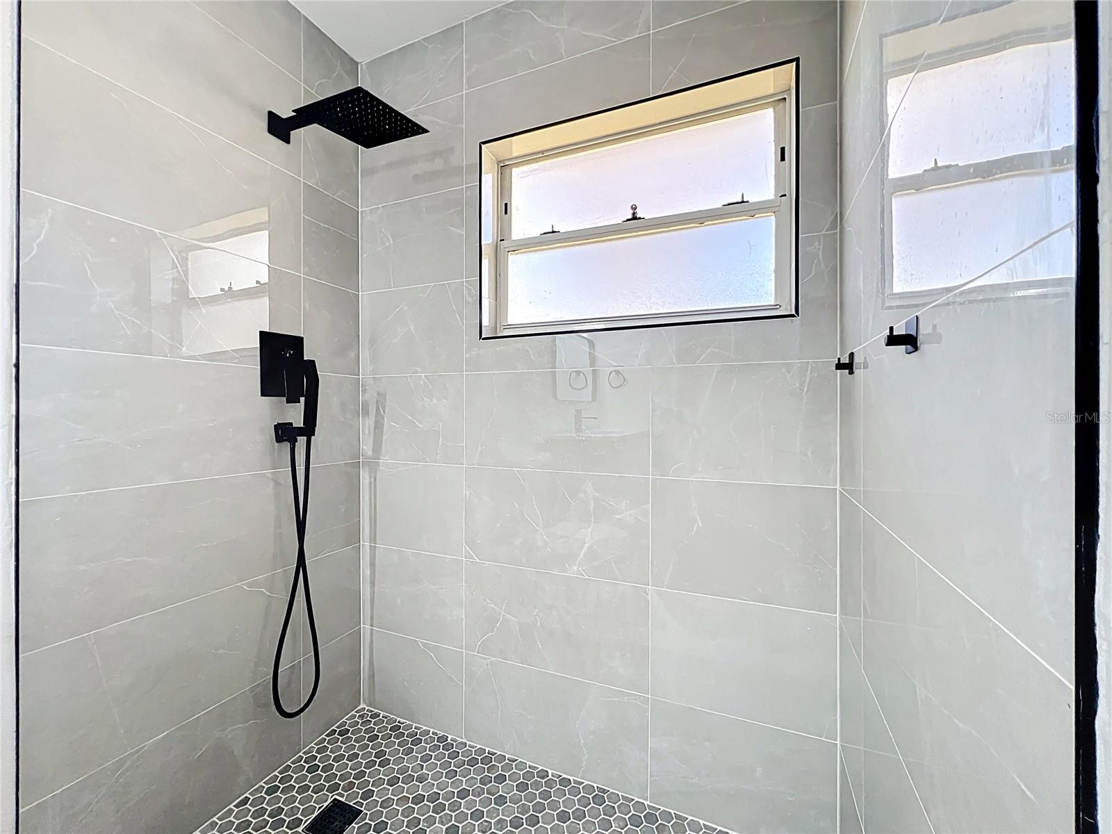 Image 22 of 55 For 615 Hillcrest Avenue