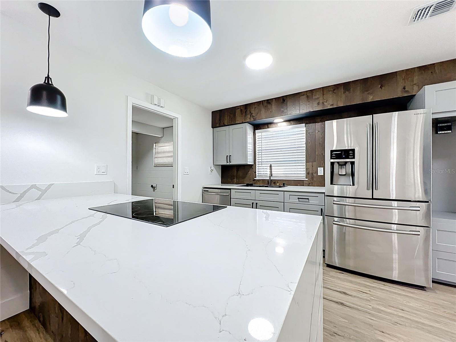 Image 4 of 55 For 615 Hillcrest Avenue