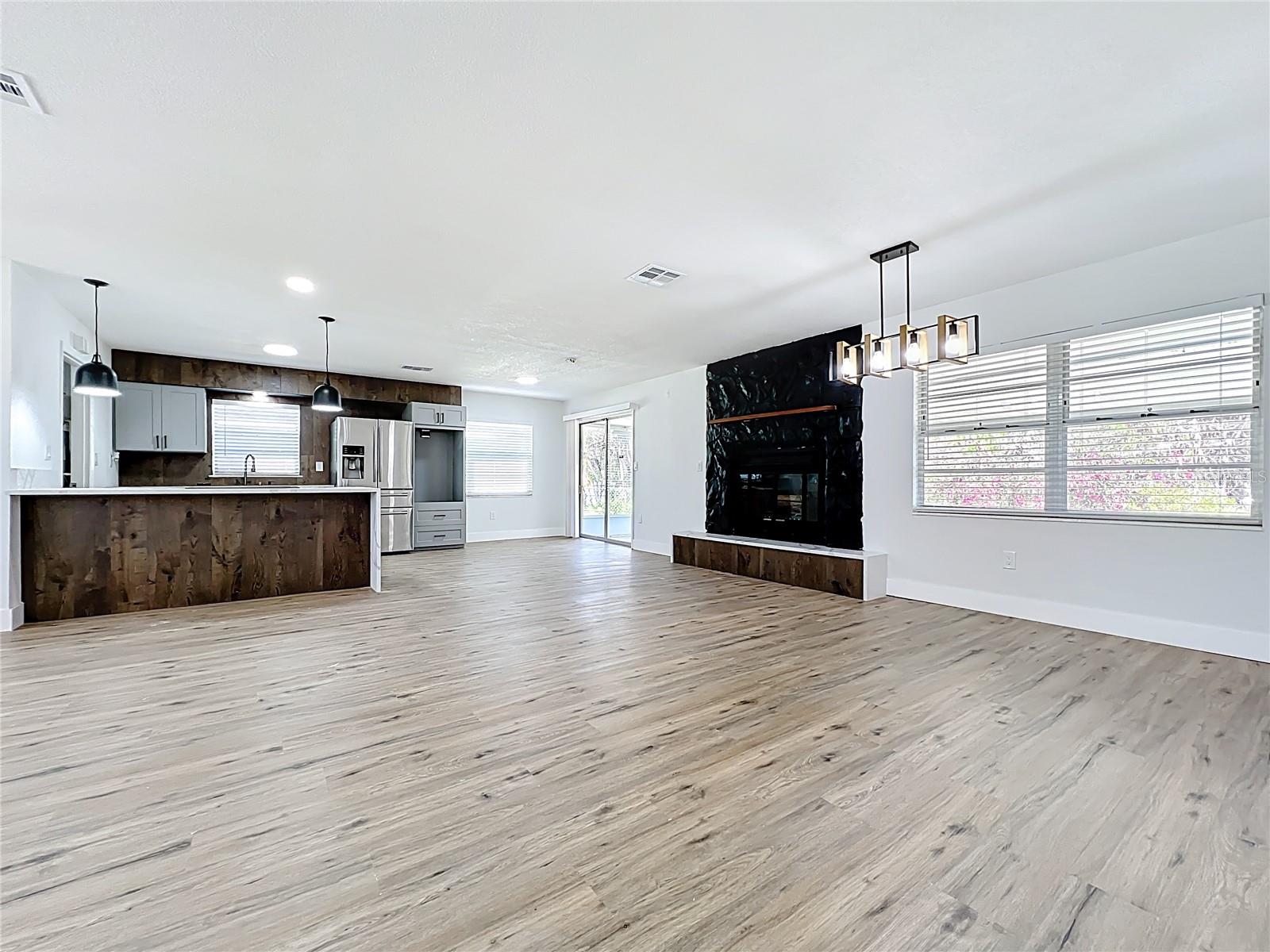 Image 7 of 55 For 615 Hillcrest Avenue