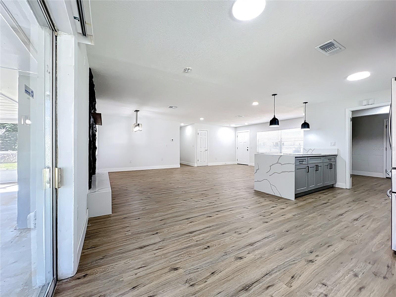 Image 9 of 55 For 615 Hillcrest Avenue