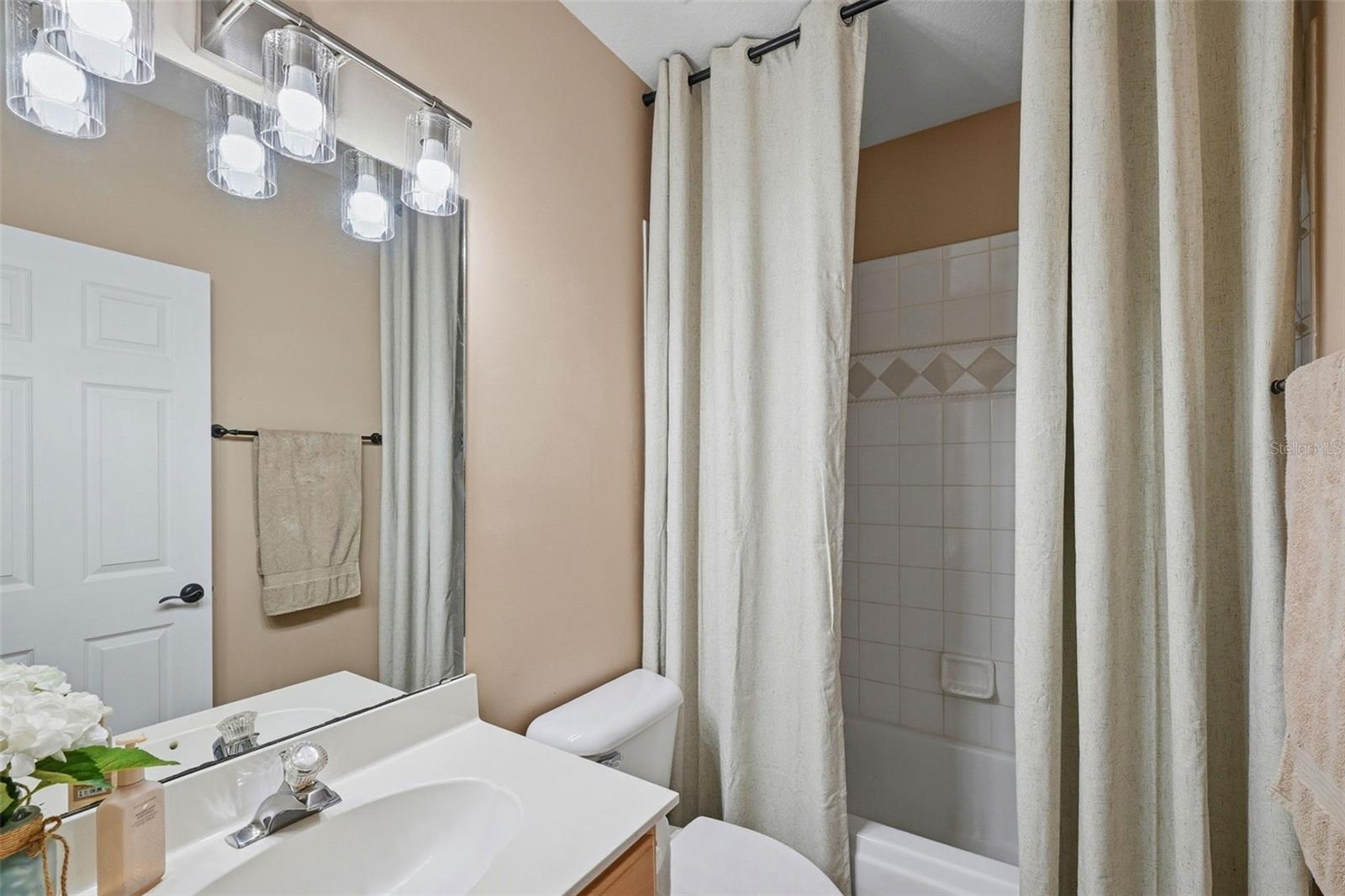 Image 18 of 30 For 587 Masalo Place