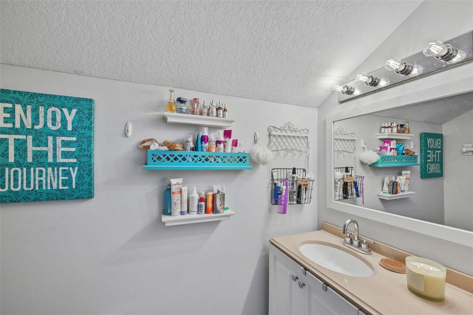 Image 24 of 30 For 587 Masalo Place