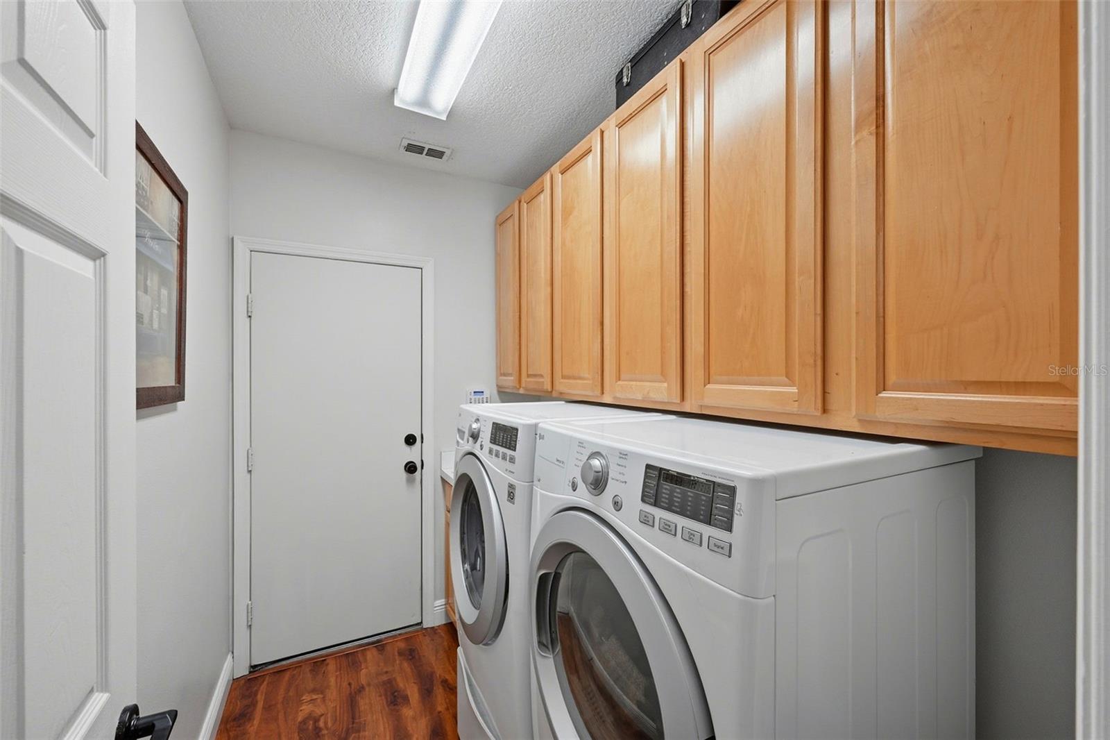 Image 25 of 30 For 587 Masalo Place