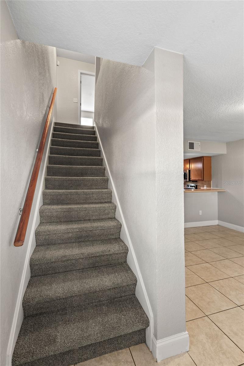 Image 15 of 23 For 210 East Street B