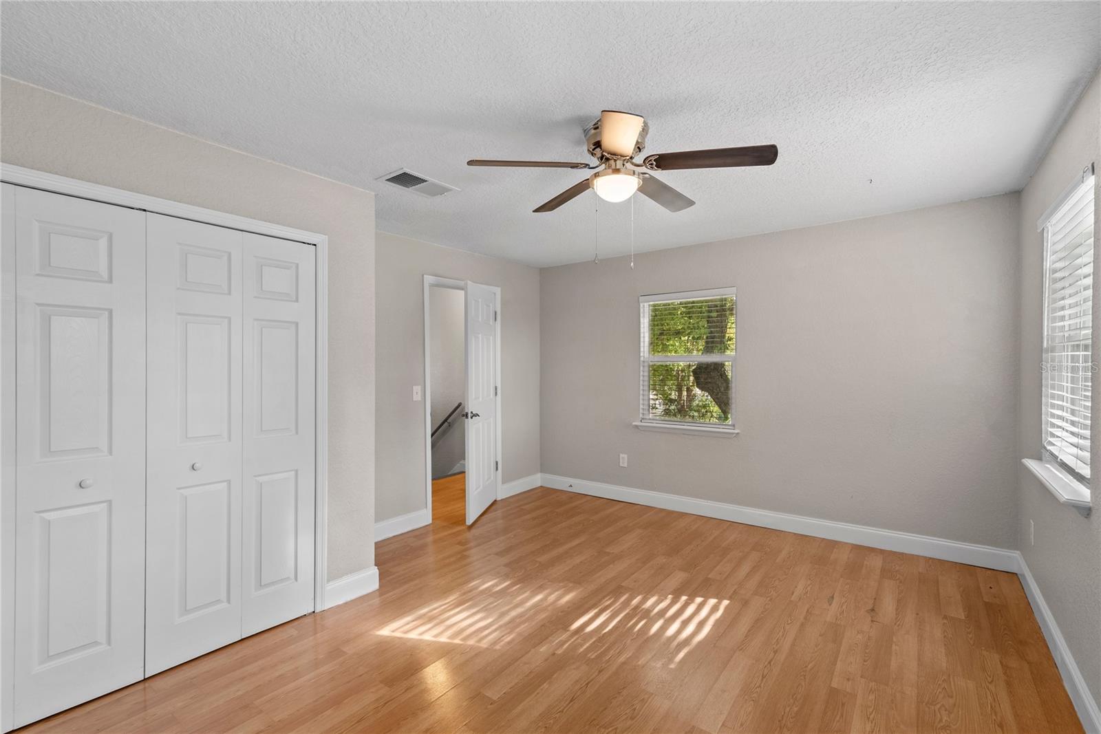 Image 21 of 23 For 210 East Street B