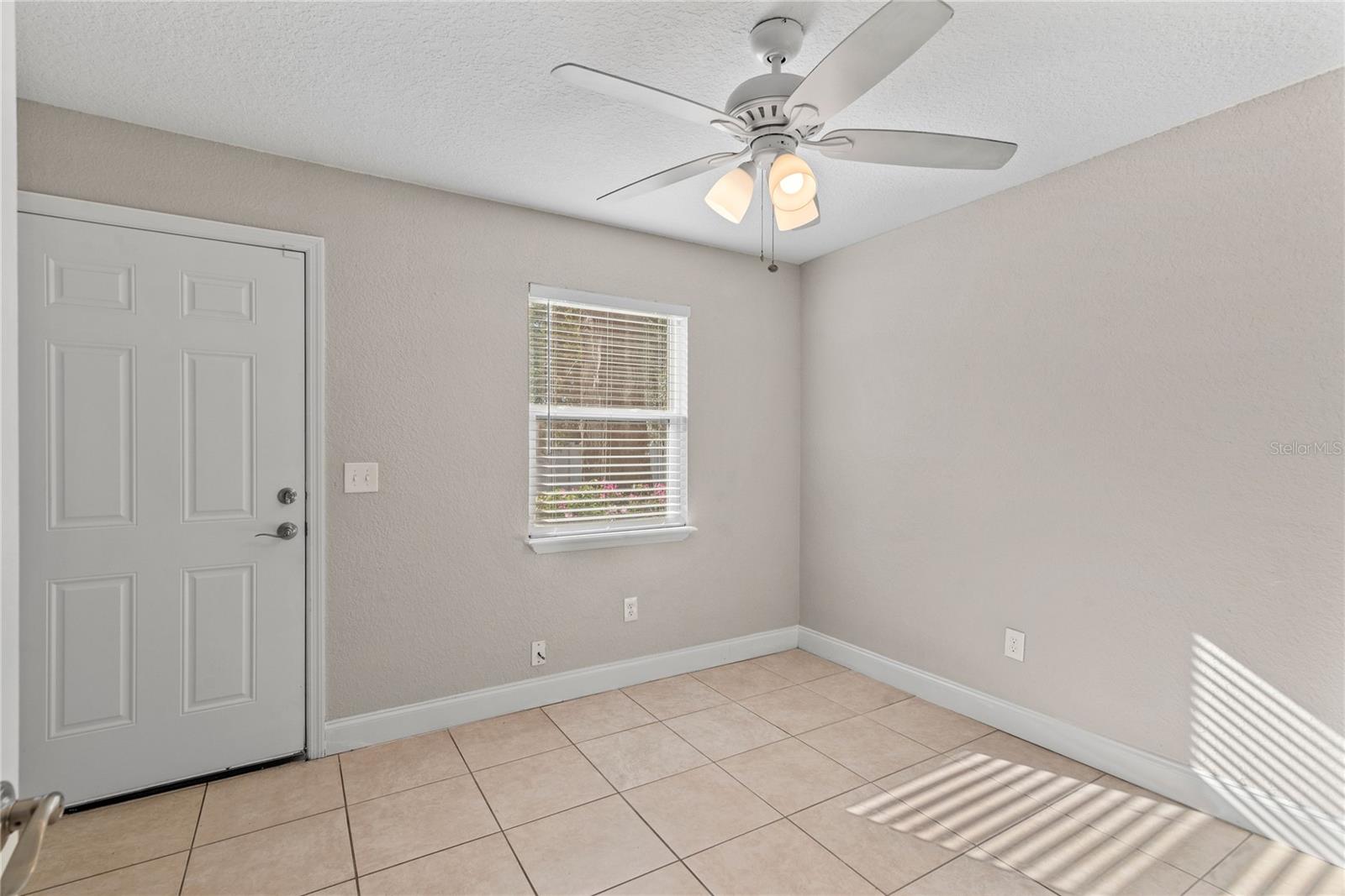 Image 9 of 23 For 210 East Street B