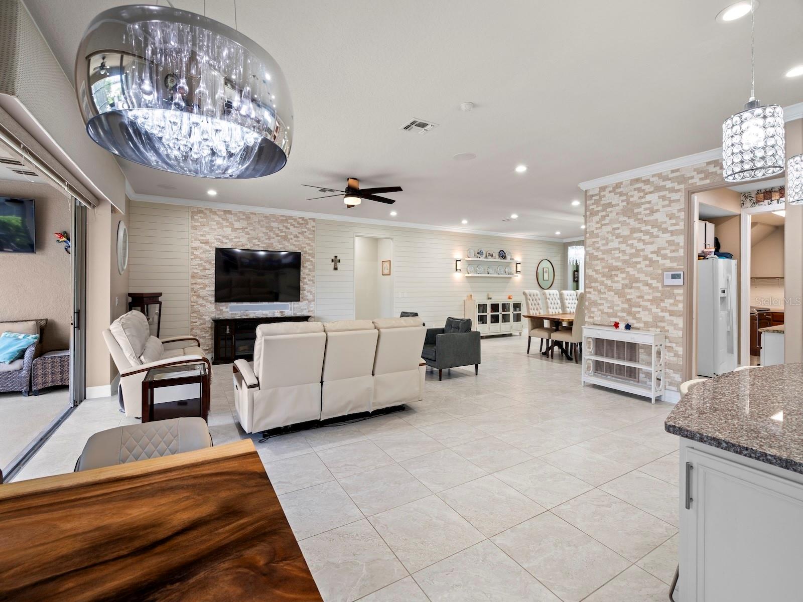 Image 12 of 57 For 2618 Mead Avenue