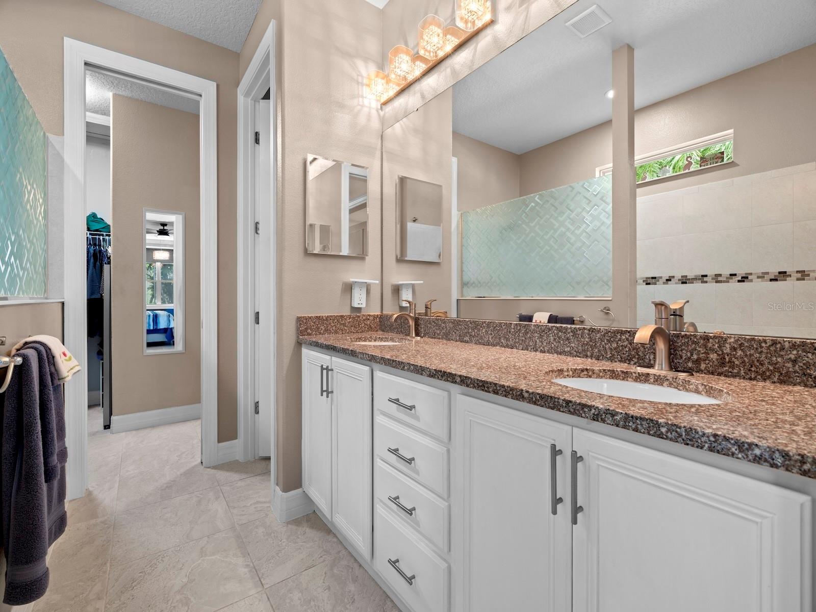 Image 20 of 57 For 2618 Mead Avenue