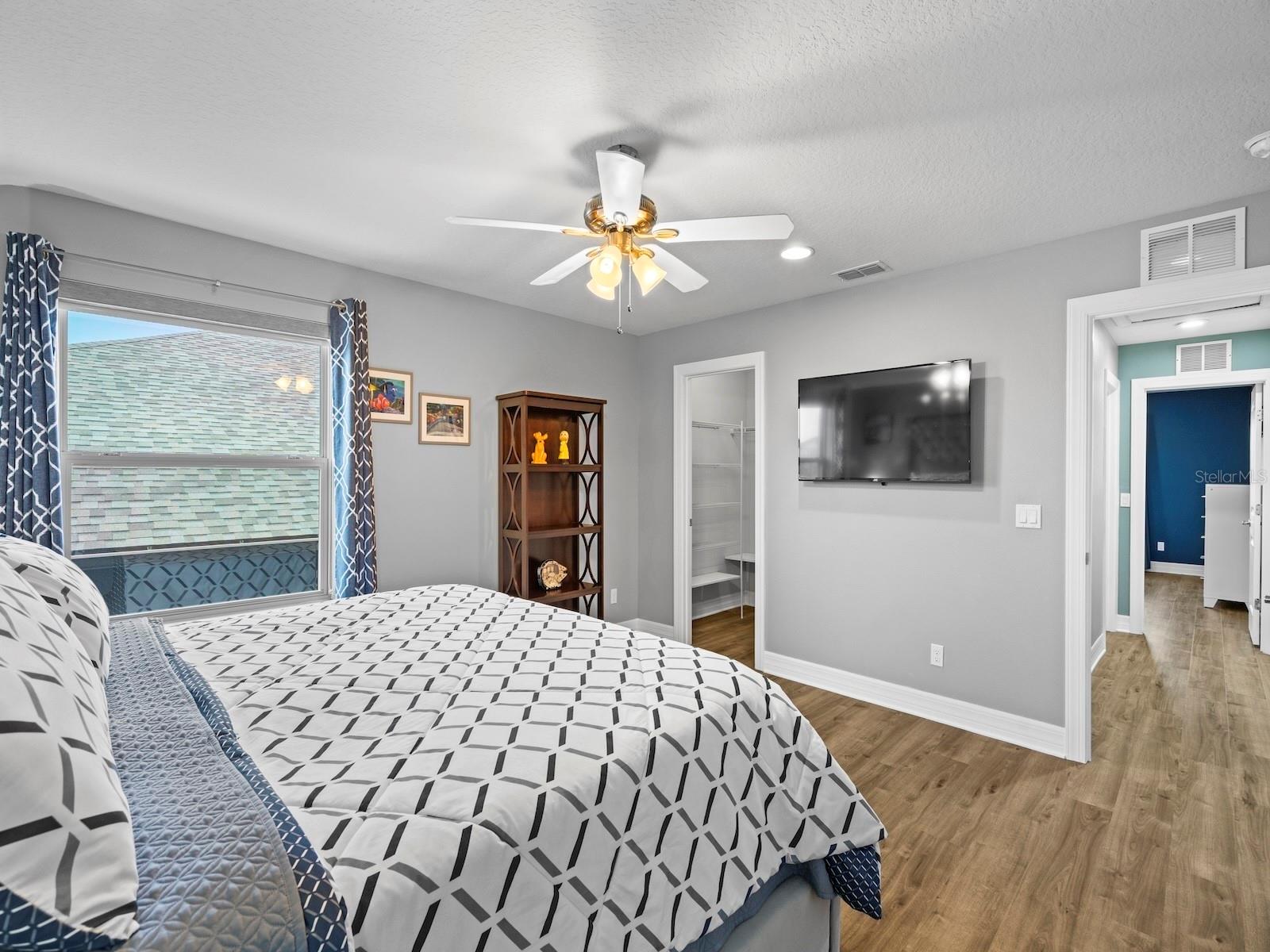 Image 36 of 57 For 2618 Mead Avenue