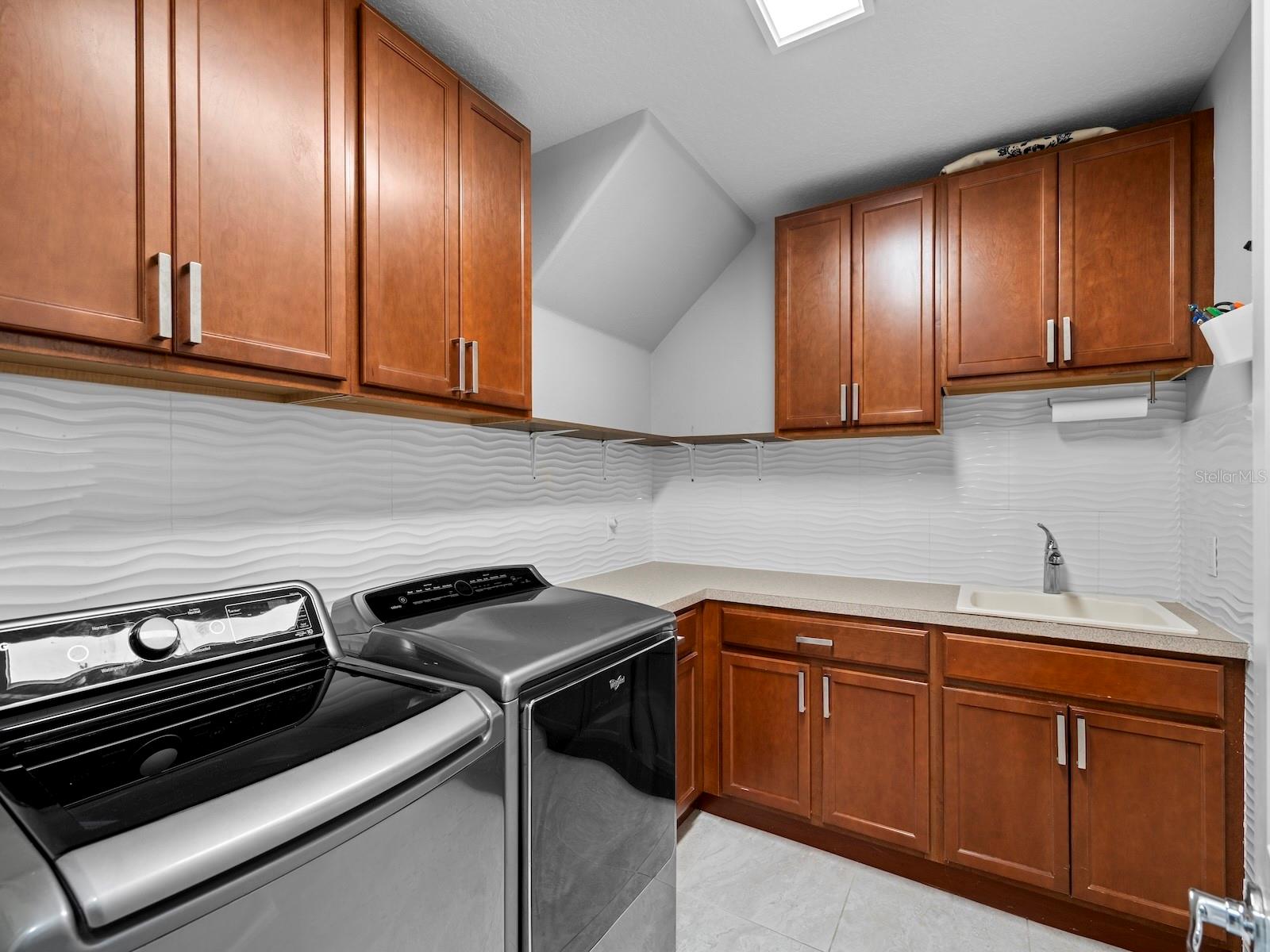 Image 44 of 57 For 2618 Mead Avenue