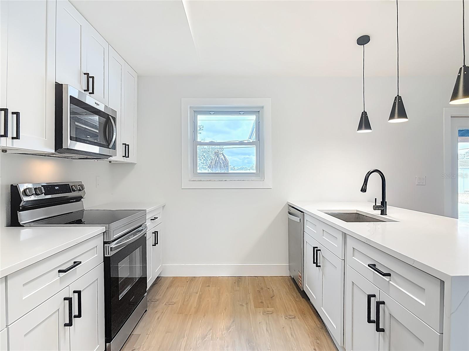 Image 10 of 43 For 2320 Citrus Avenue