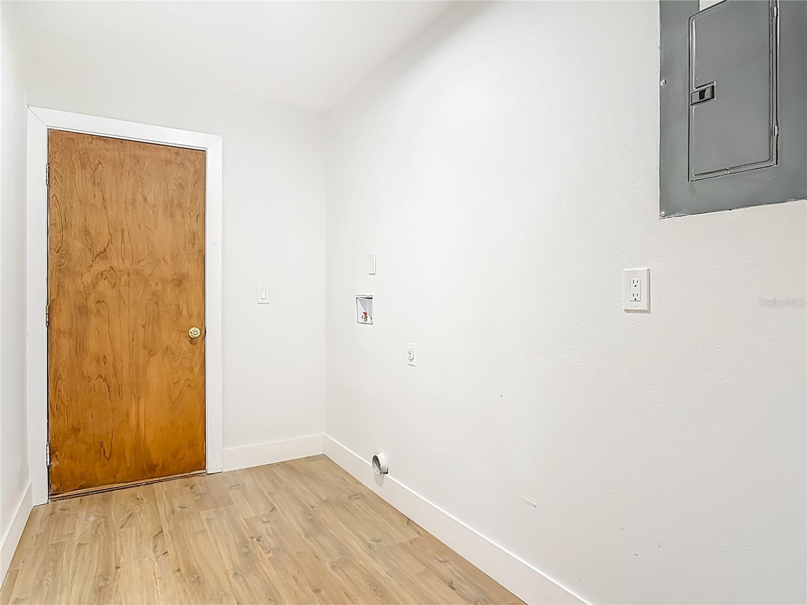 Image 18 of 43 For 2320 Citrus Avenue