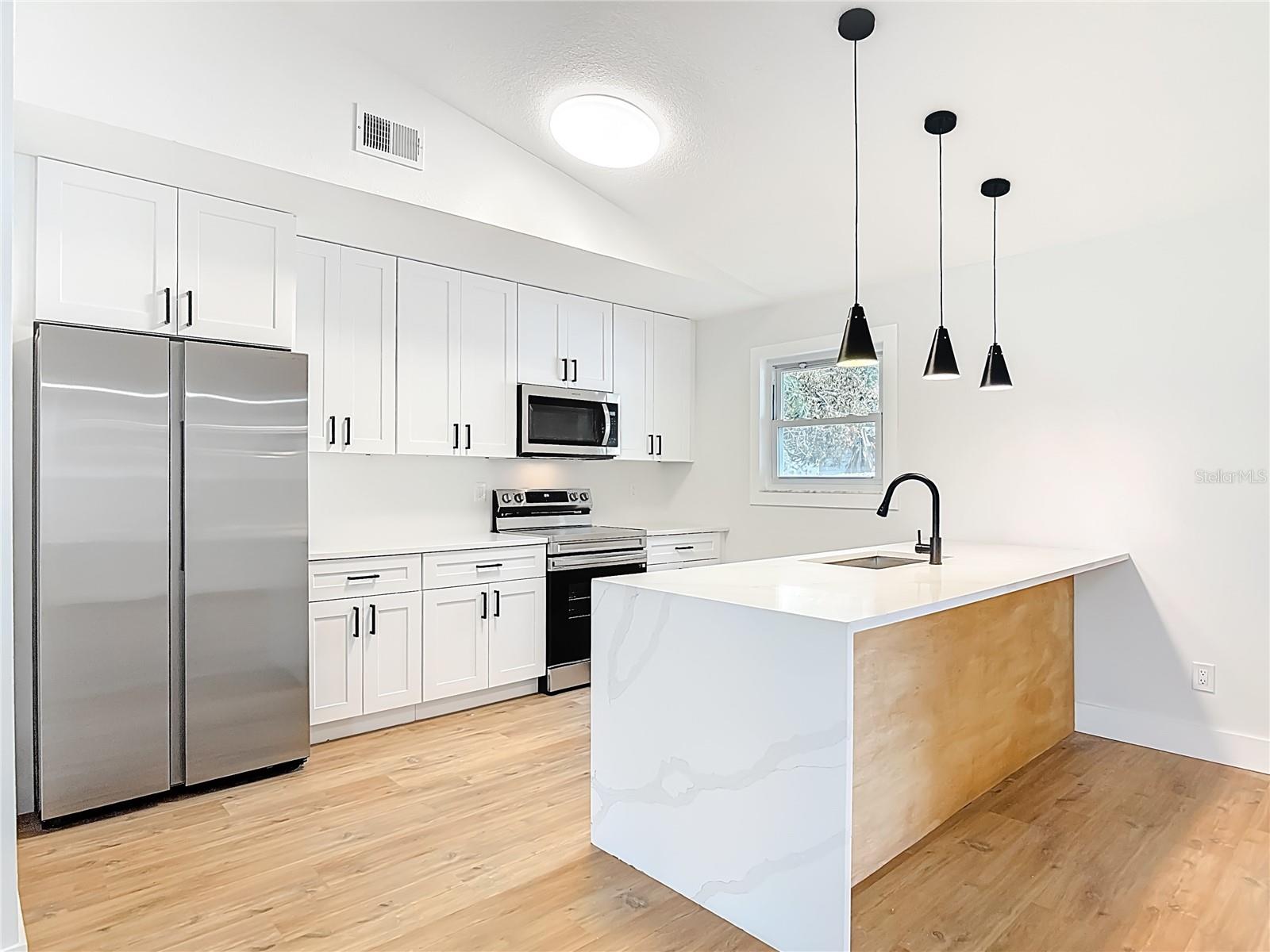 Image 3 of 43 For 2320 Citrus Avenue