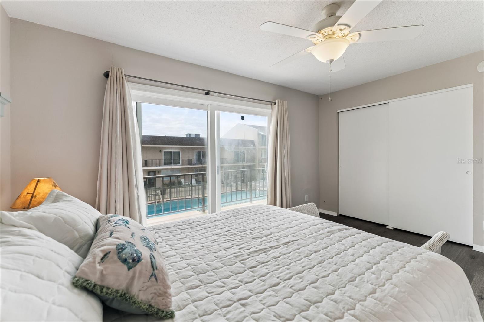 Image 16 of 29 For 4454 Atlantic Avenue 1140