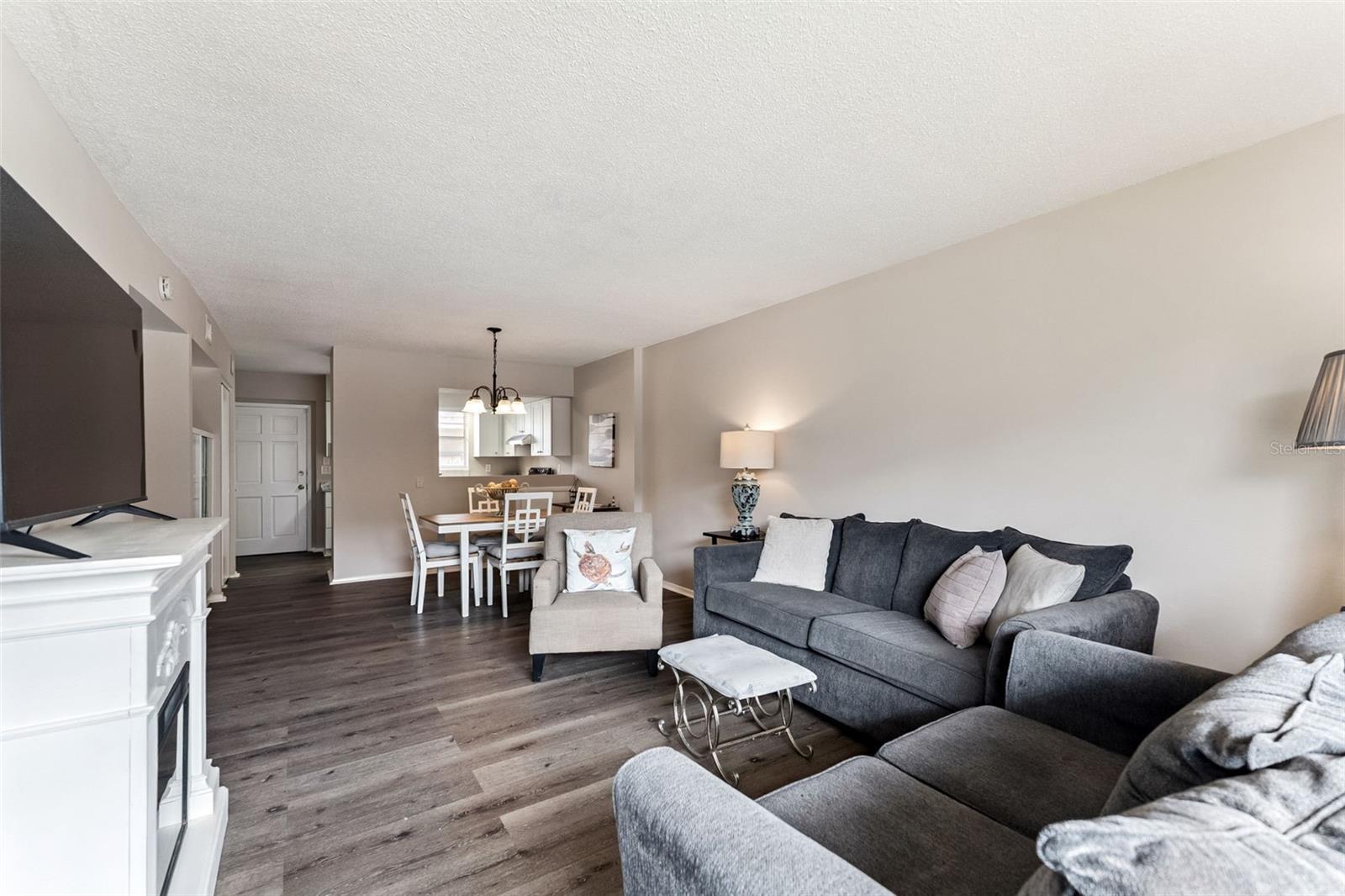 Image 7 of 29 For 4454 Atlantic Avenue 1140