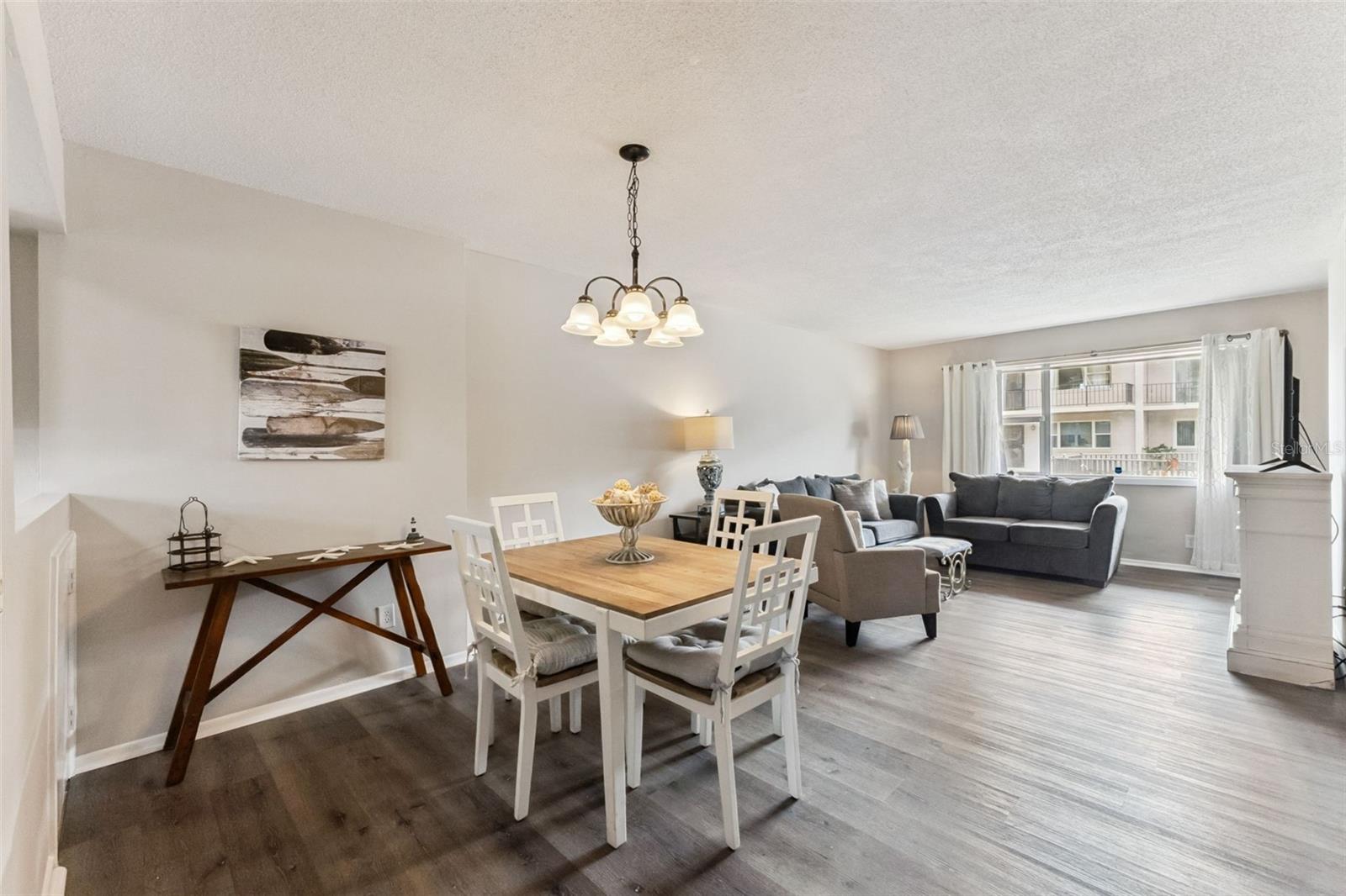 Image 9 of 29 For 4454 Atlantic Avenue 1140