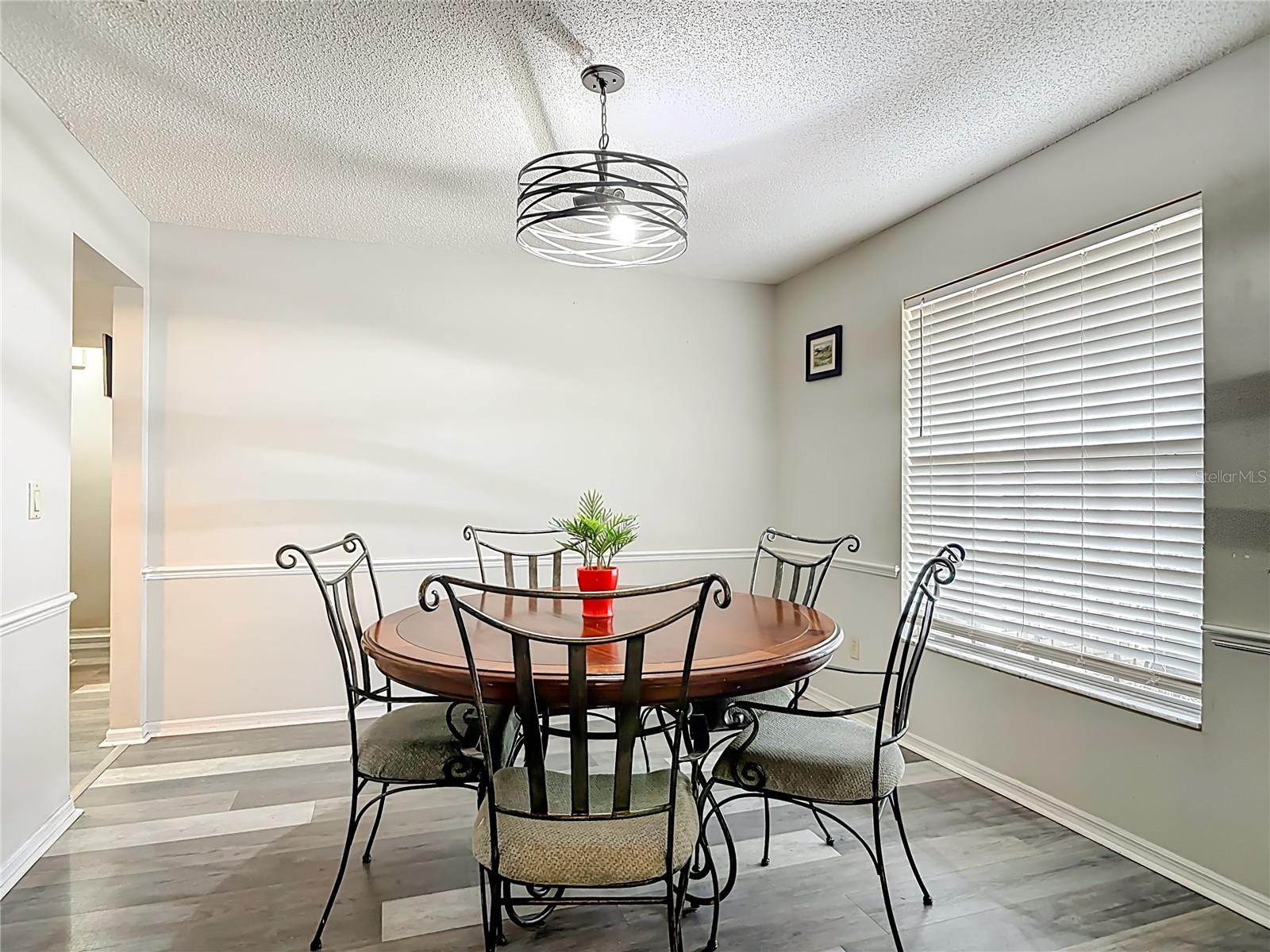 Image 12 of 47 For 2091 Oldham Avenue