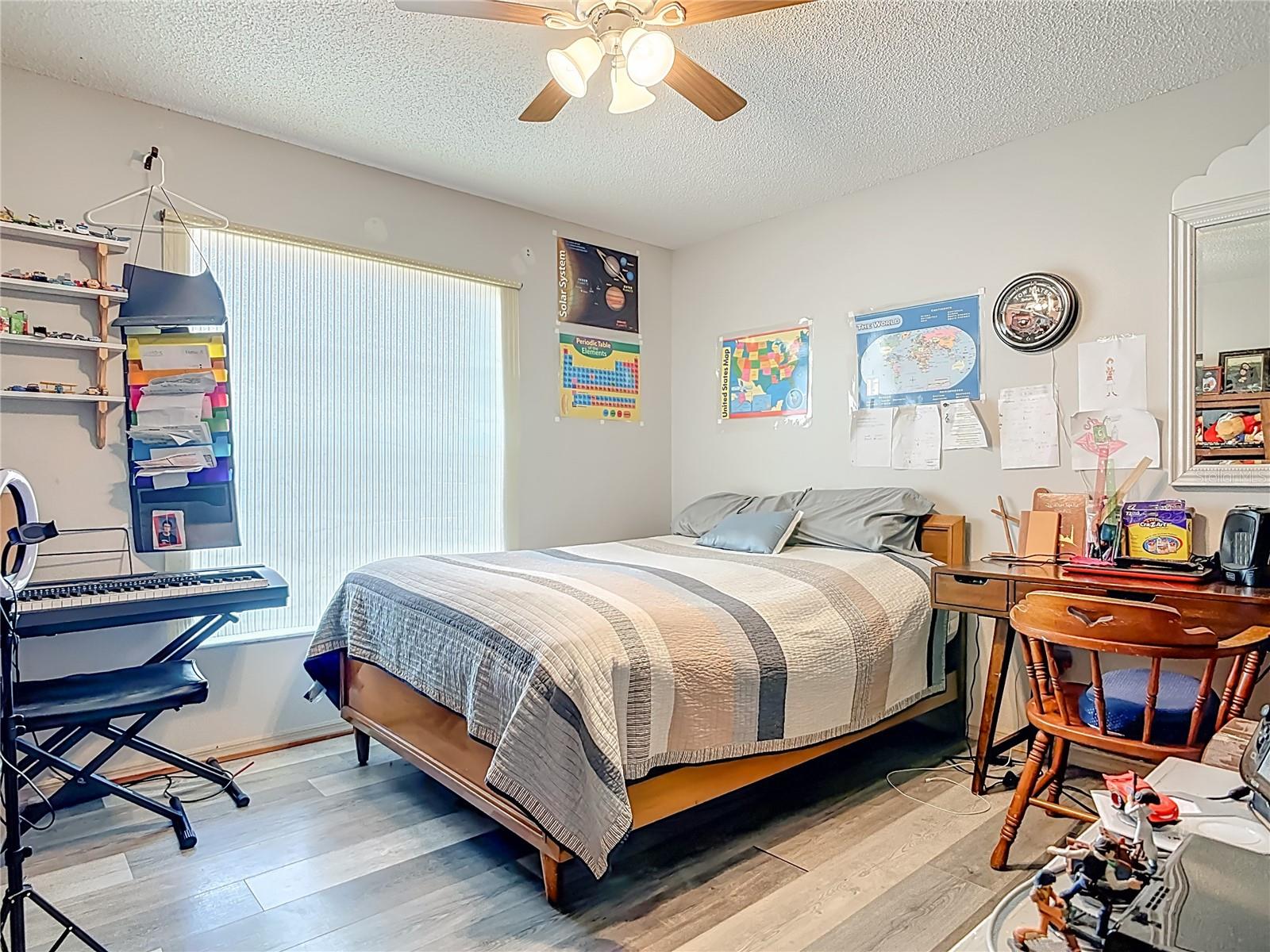 Image 32 of 47 For 2091 Oldham Avenue