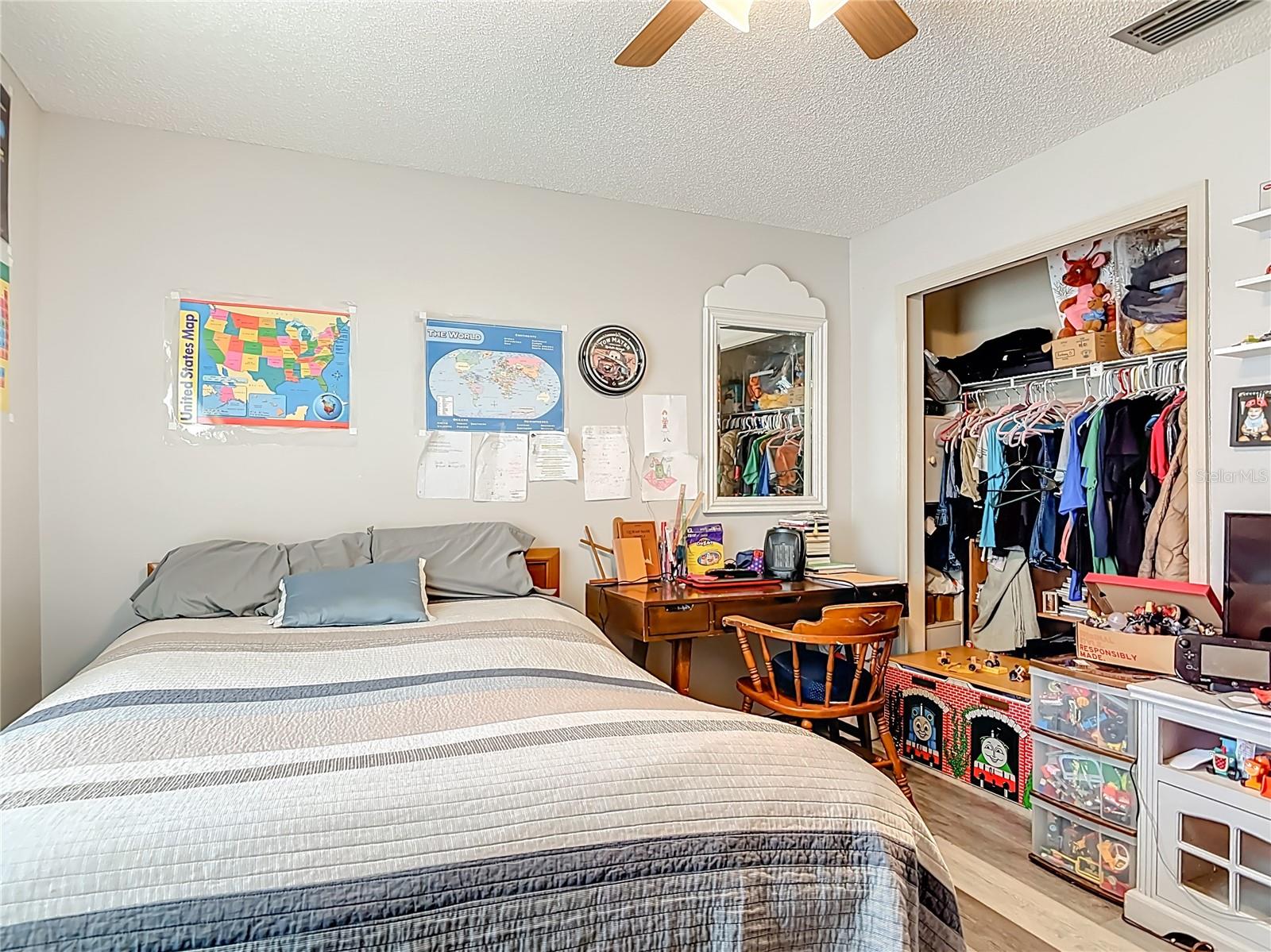 Image 33 of 47 For 2091 Oldham Avenue