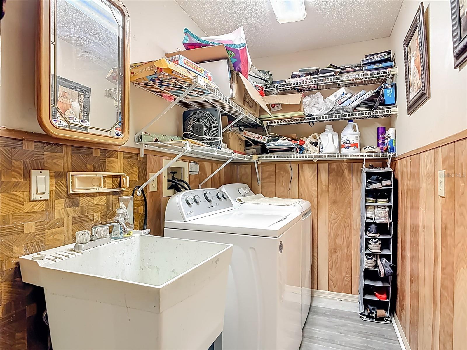 Image 35 of 47 For 2091 Oldham Avenue