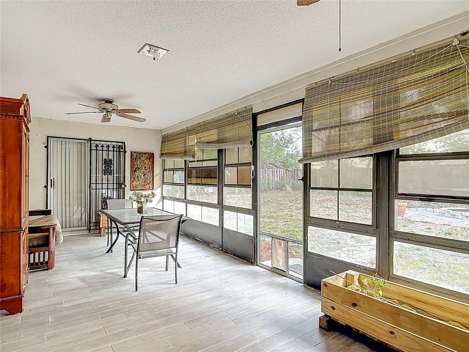 Image 36 of 47 For 2091 Oldham Avenue