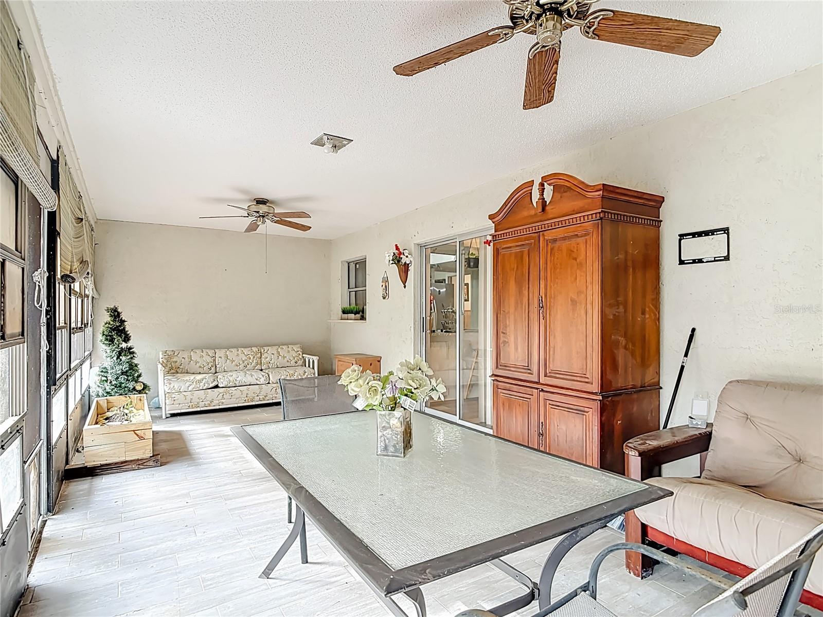 Image 37 of 47 For 2091 Oldham Avenue