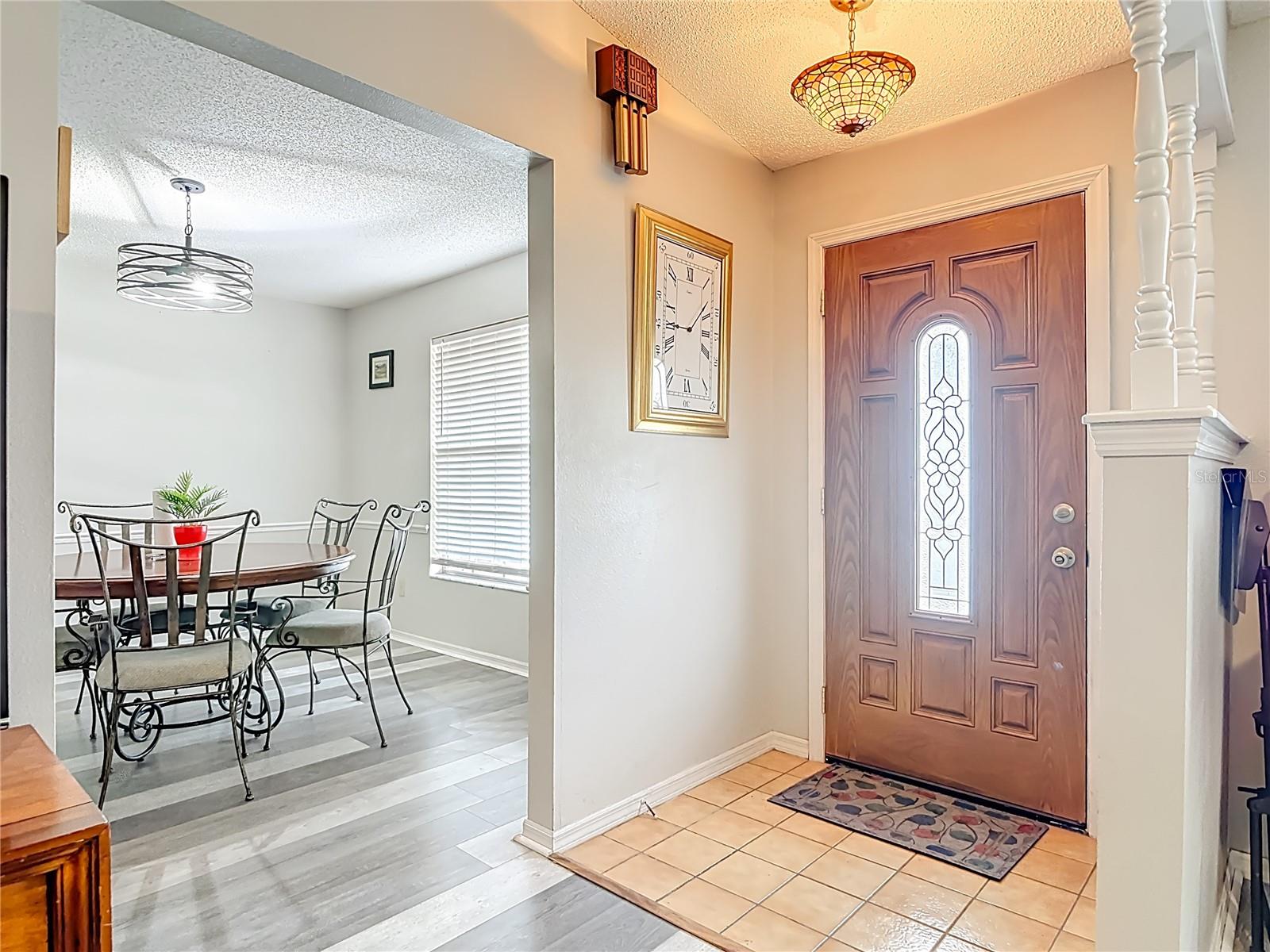 Image 4 of 47 For 2091 Oldham Avenue