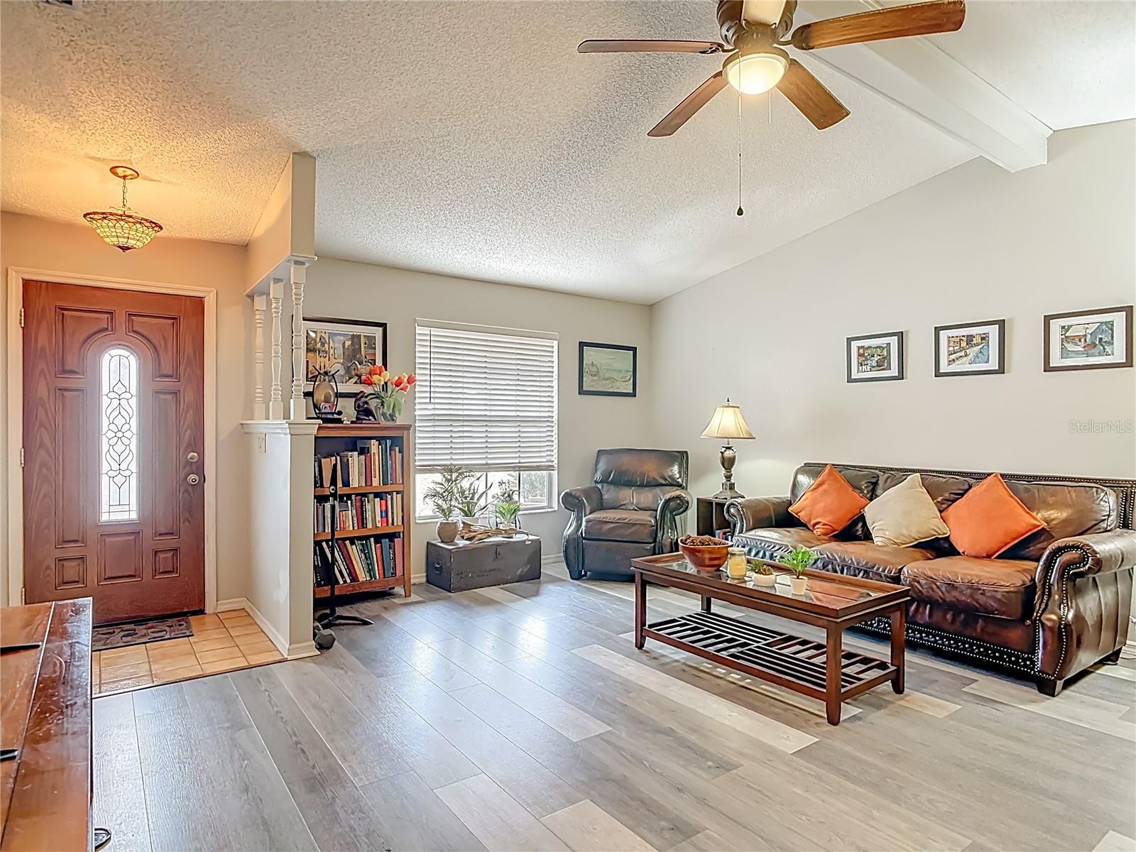 Image 8 of 47 For 2091 Oldham Avenue