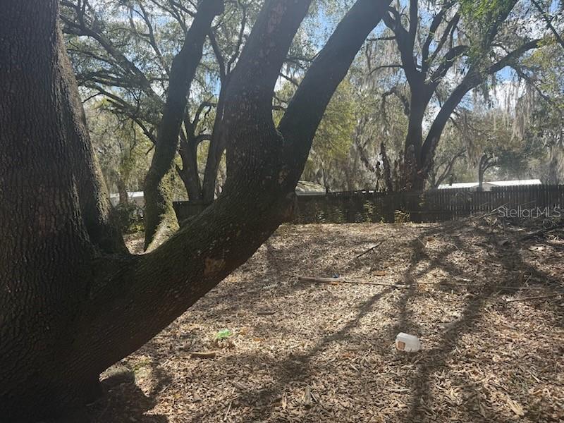 Image 15 of 19 For 415 Garrett Ridge Court