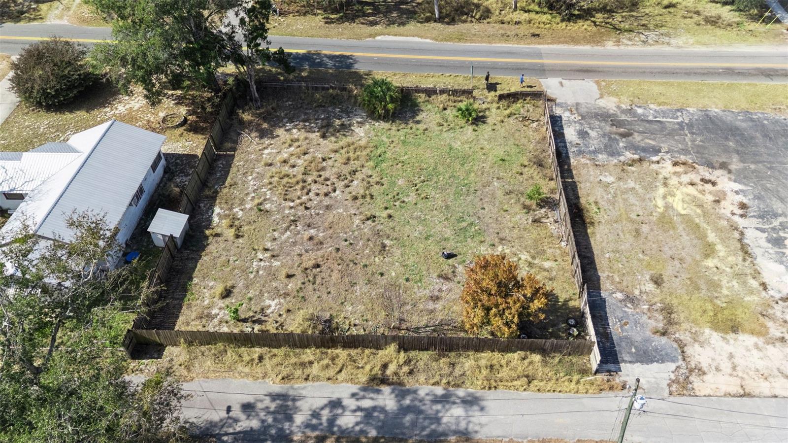 Image 9 of 23 For 331 Myers Boulevard