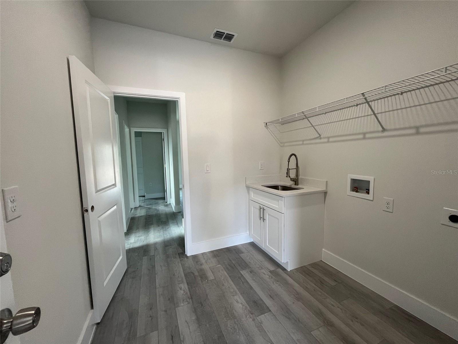 Image 20 of 23 For 11054 Academy Drive