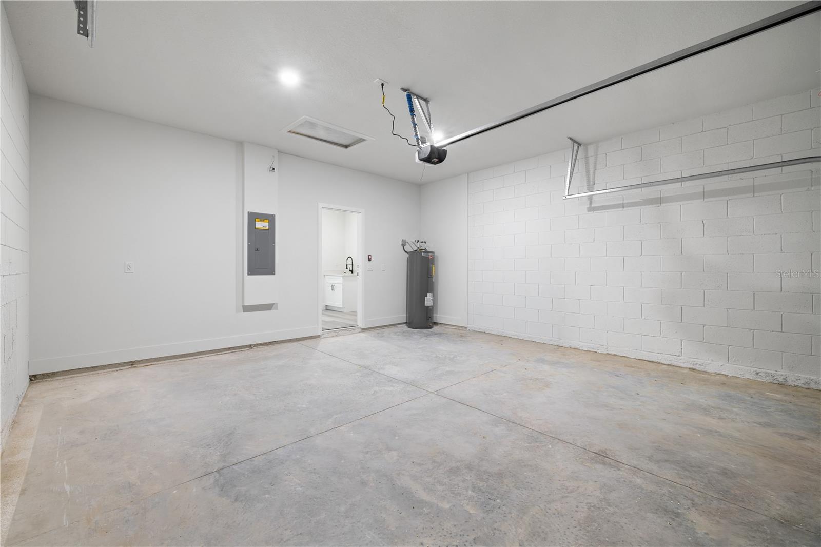 Image 22 of 23 For 11054 Academy Drive