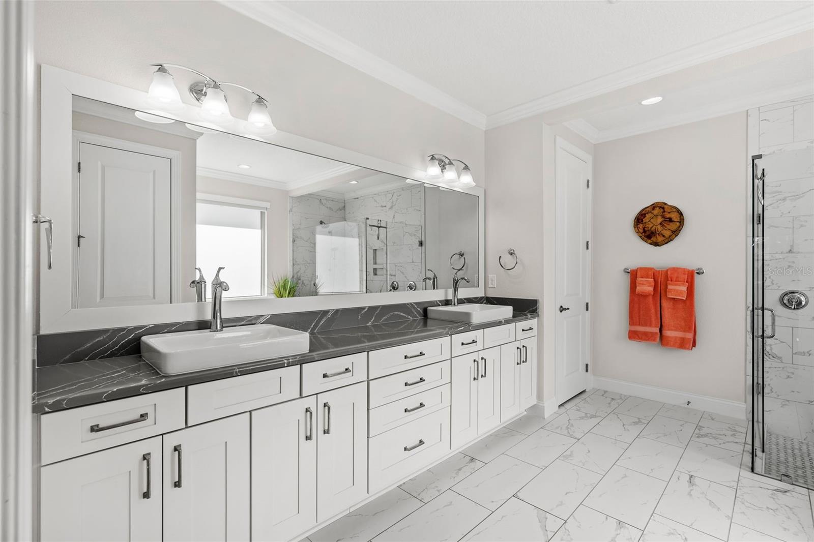 Image 22 of 73 For 10588 Royal Cypress Way