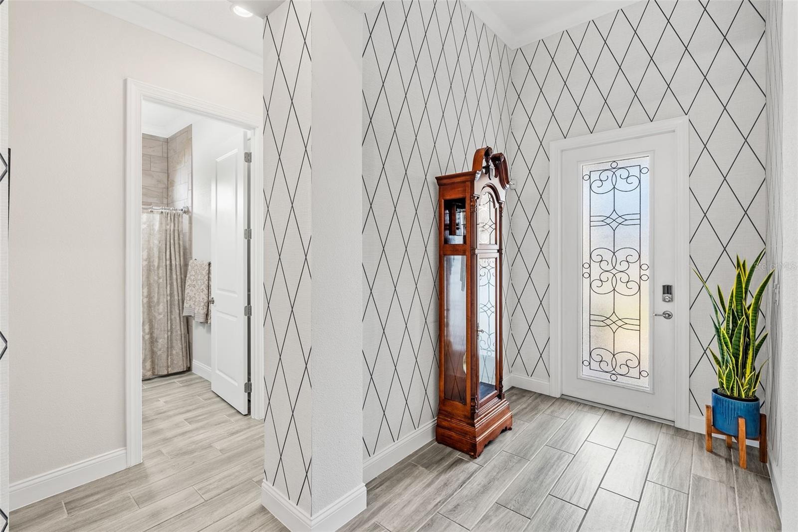 Image 5 of 73 For 10588 Royal Cypress Way