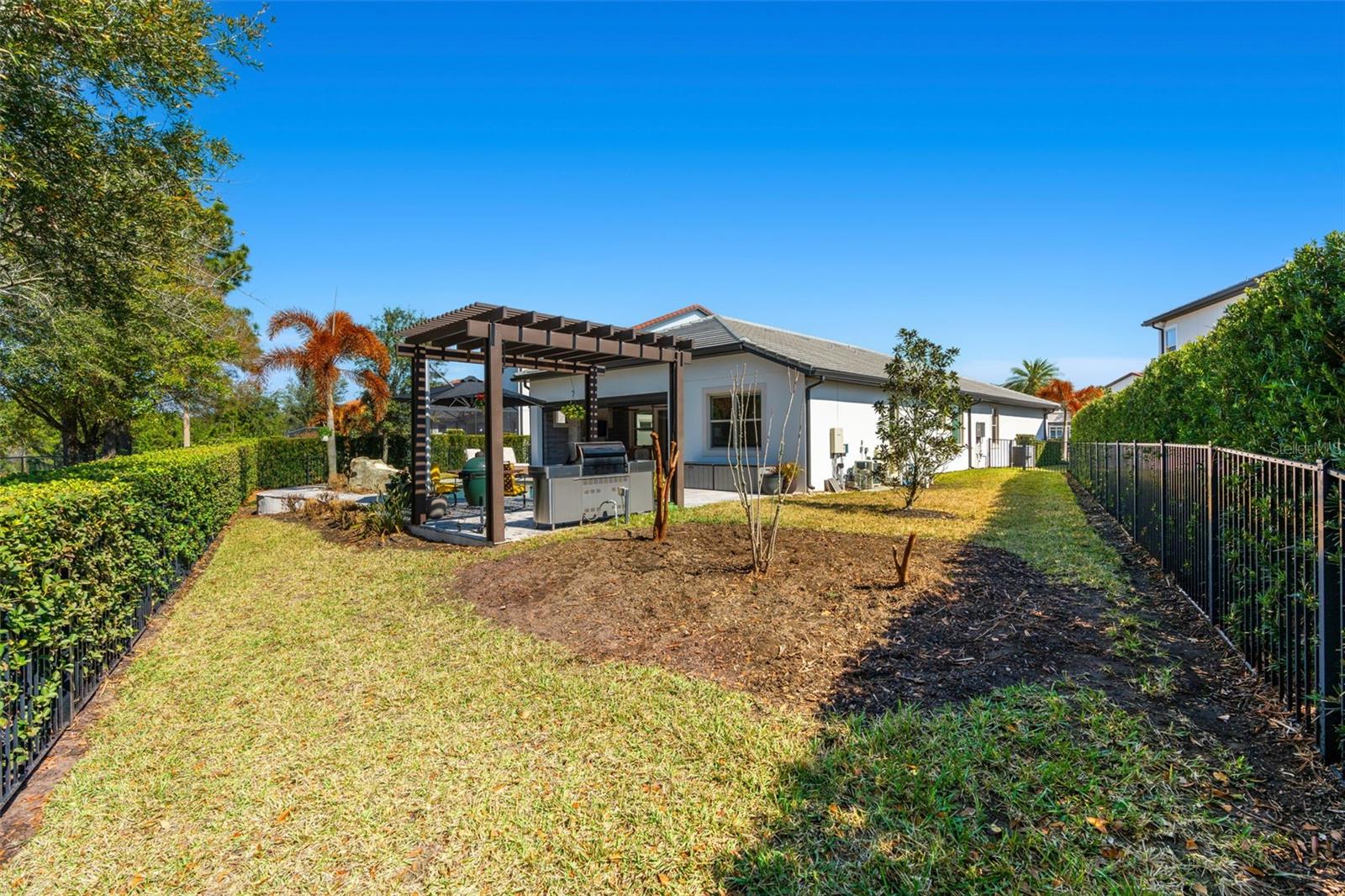 Image 54 of 73 For 10588 Royal Cypress Way