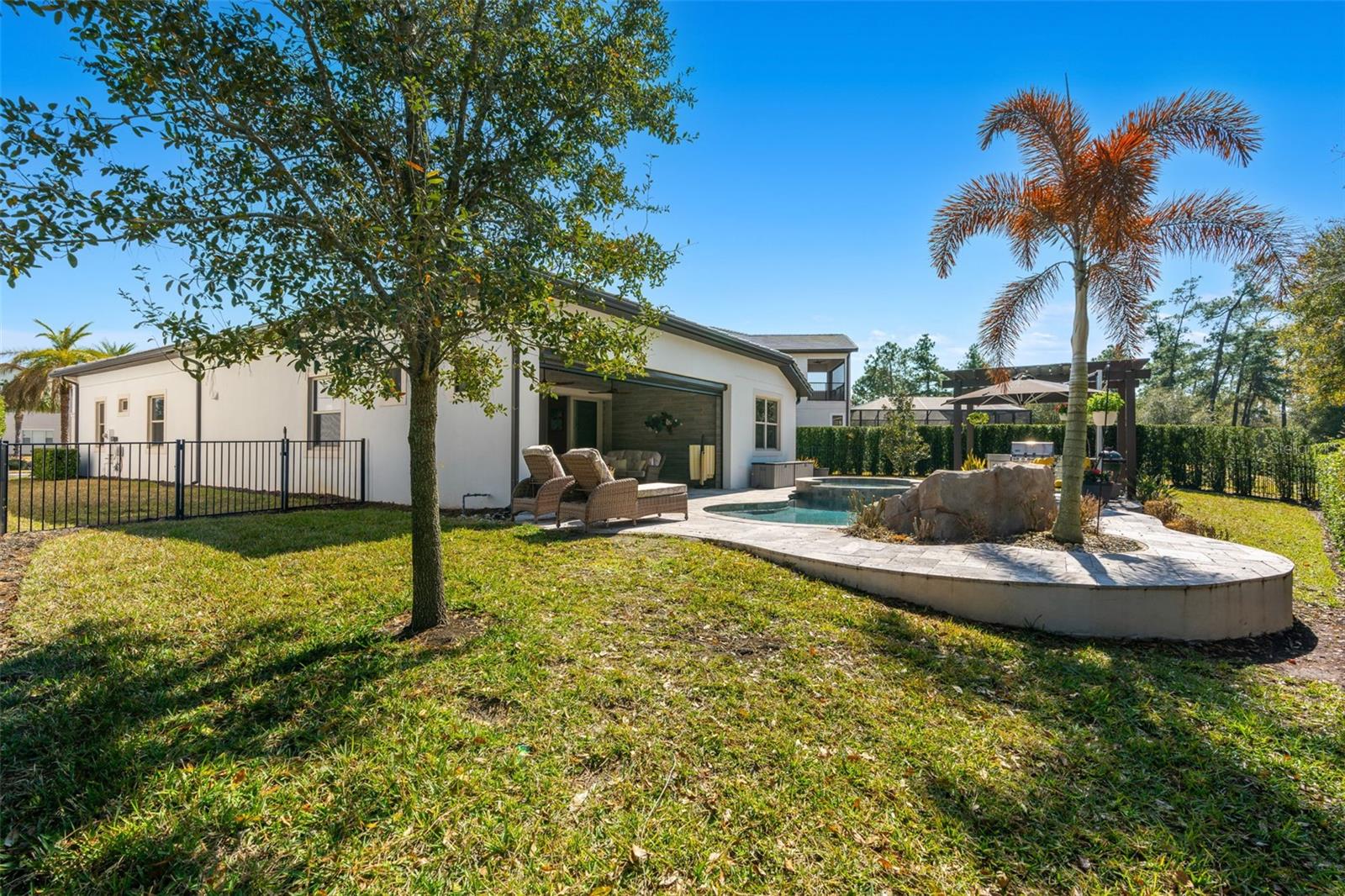 Image 55 of 73 For 10588 Royal Cypress Way