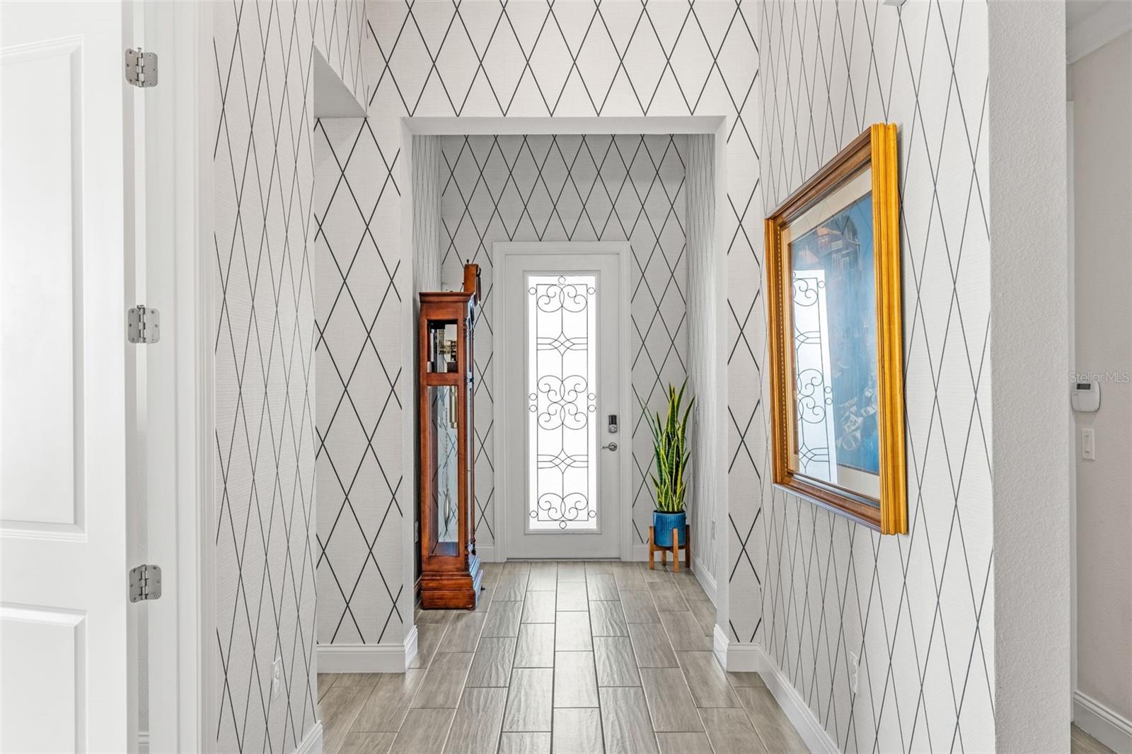 Image 6 of 73 For 10588 Royal Cypress Way