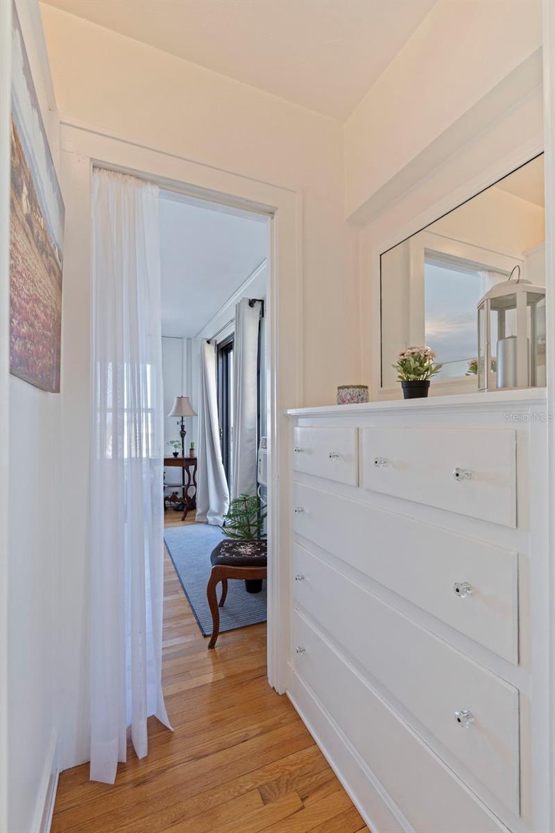 Image 12 of 49 For 130 4th Avenue N 602