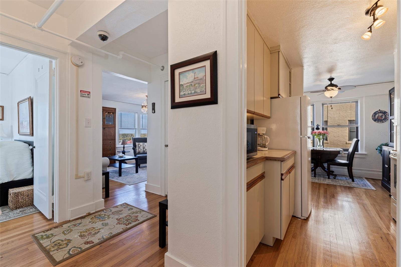 Image 13 of 49 For 130 4th Avenue N 602