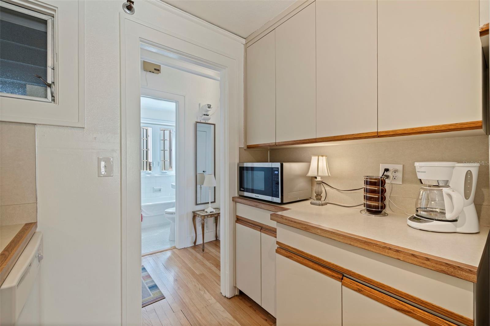 Image 16 of 49 For 130 4th Avenue N 602