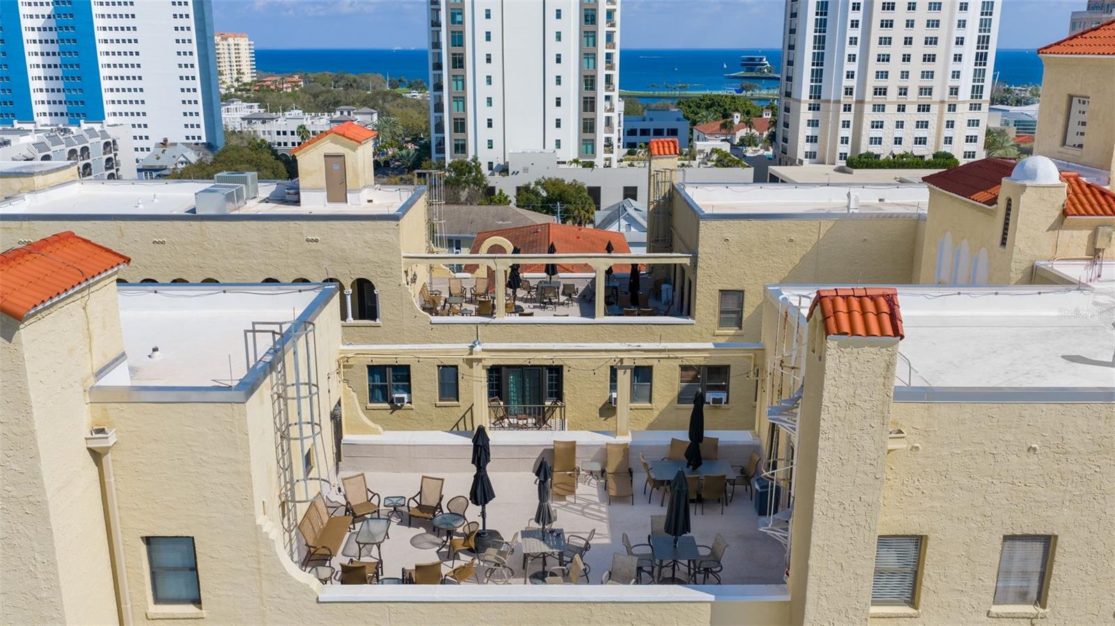 Image 27 of 49 For 130 4th Avenue N 602