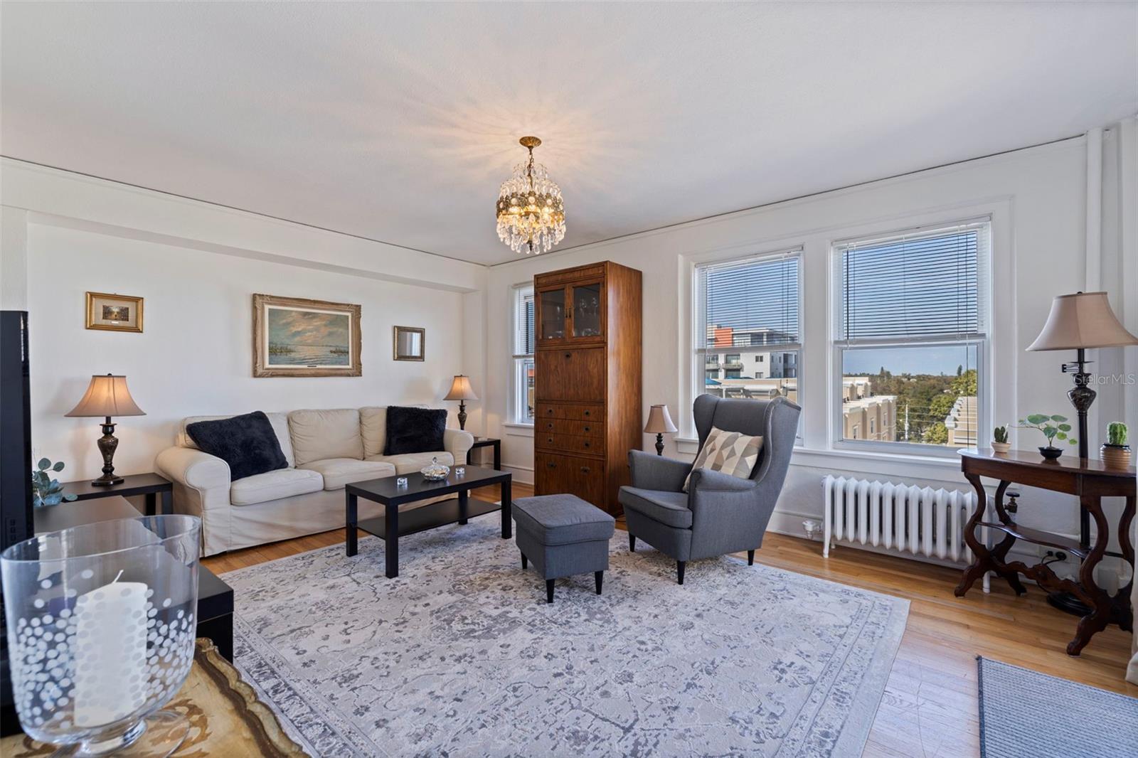 Image 7 of 49 For 130 4th Avenue N 602