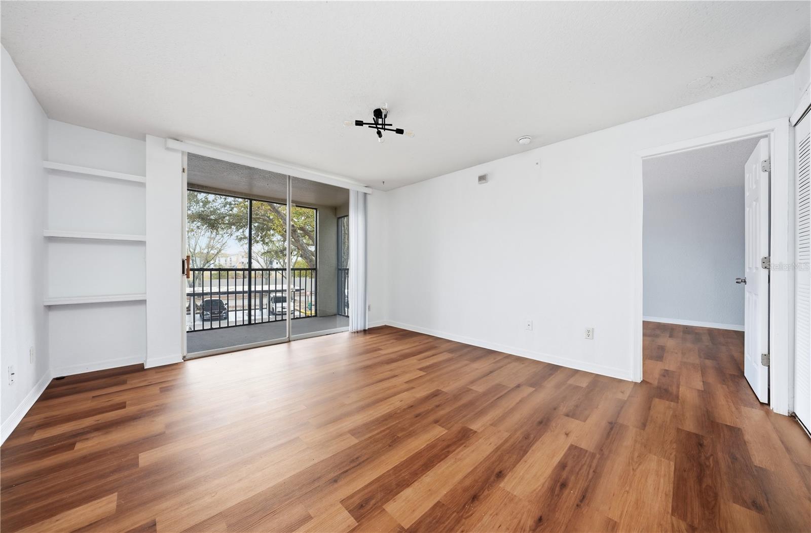 Image 6 of 28 For 8939 Latrec Ave  1205