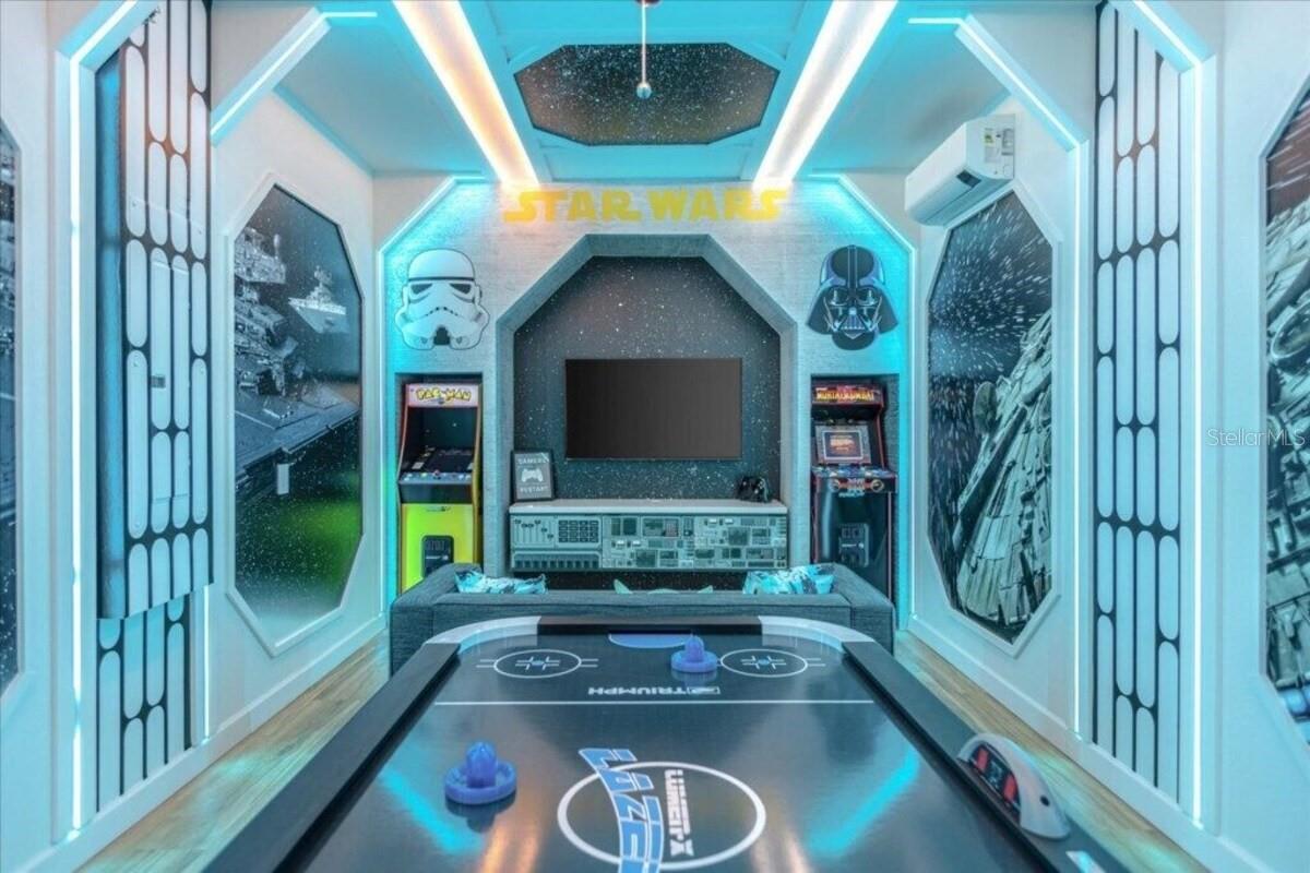 Image 20 of 85 For 9039 Play Through Drive