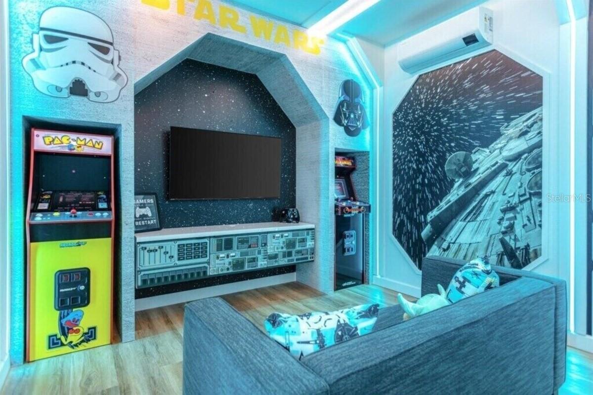 Image 21 of 85 For 9039 Play Through Drive