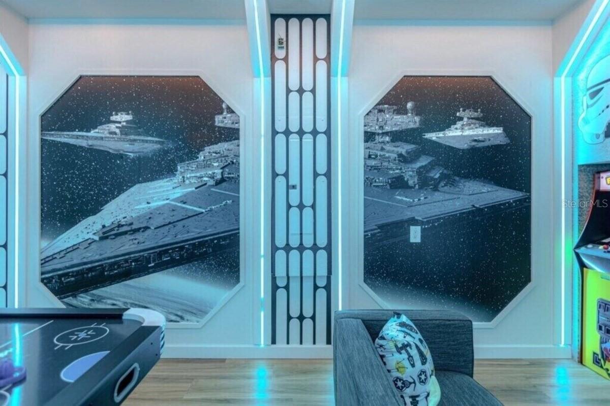 Image 23 of 85 For 9039 Play Through Drive