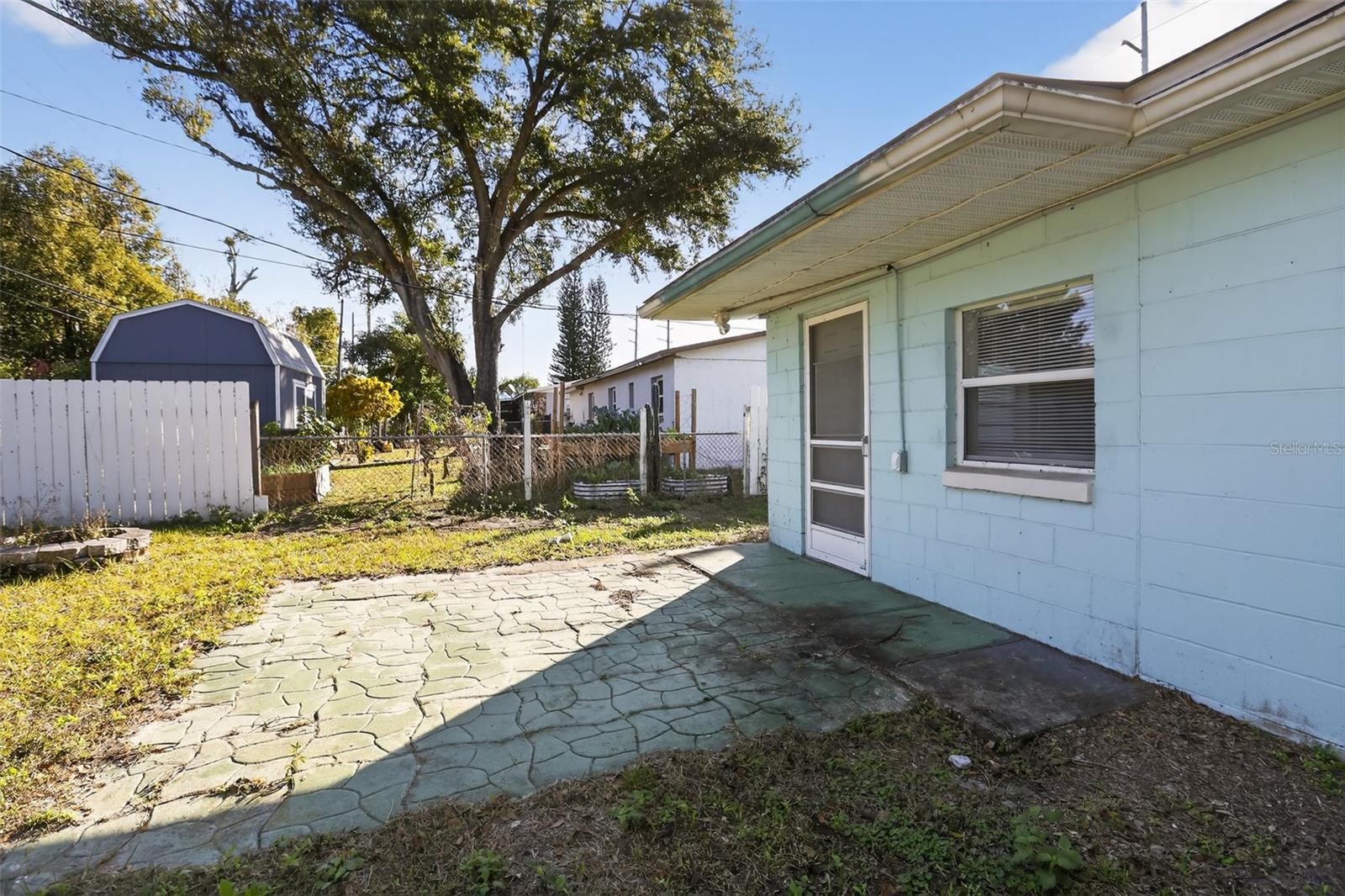 Image 25 of 28 For 724 Oaklando Drive